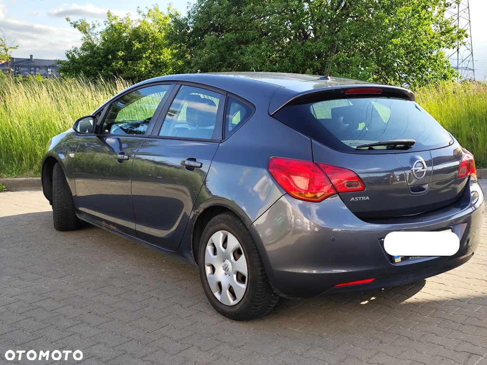 Opel Astra 1.6 Enjoy - 4