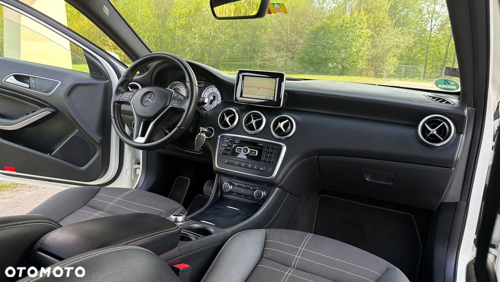Mercedes-Benz Klasa A 180 7G-DCT SCORE - 7