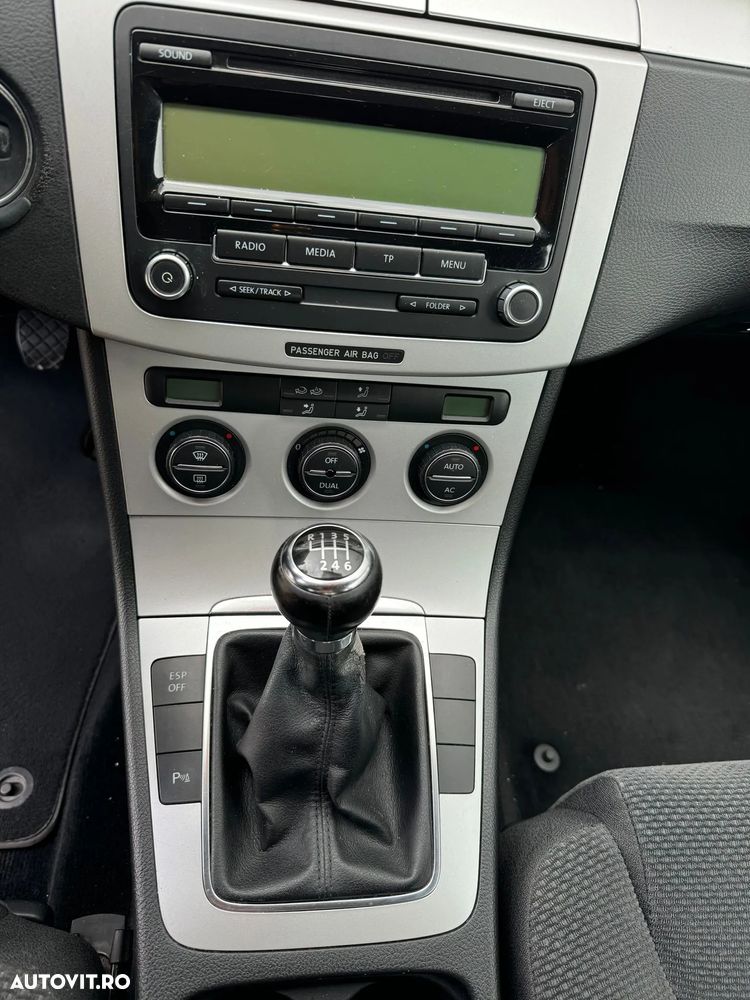 Volkswagen Passat - 21