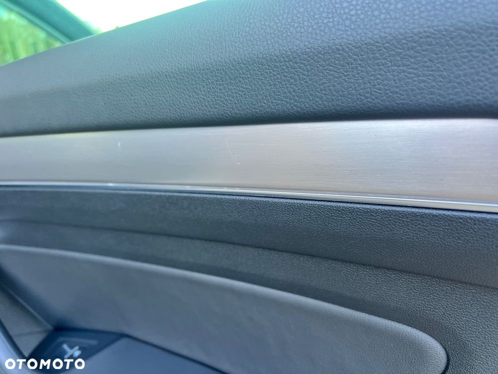 Volkswagen Passat 2.0 TDI (BlueMotion Technology) Highline - 18