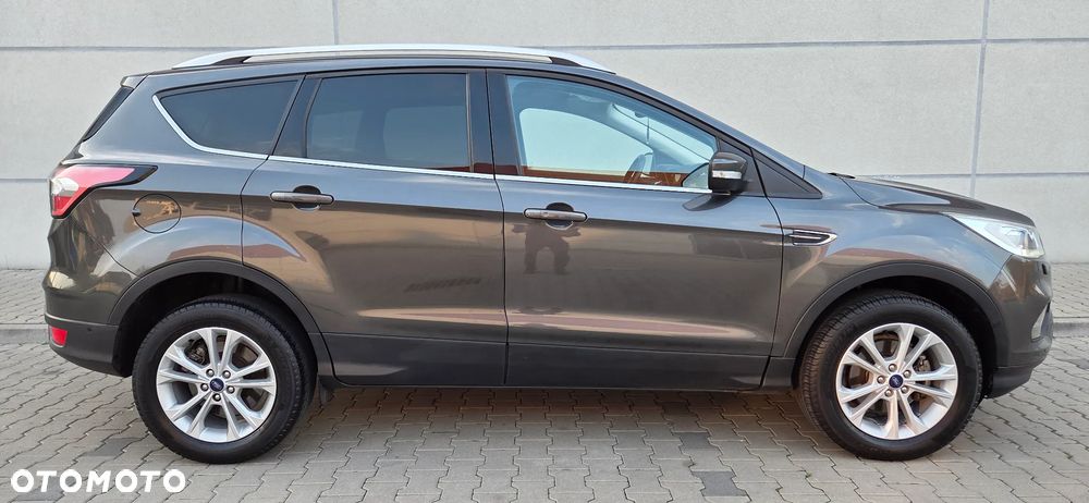 Ford Kuga 1.5 EcoBoost 2x4 Titanium - 8