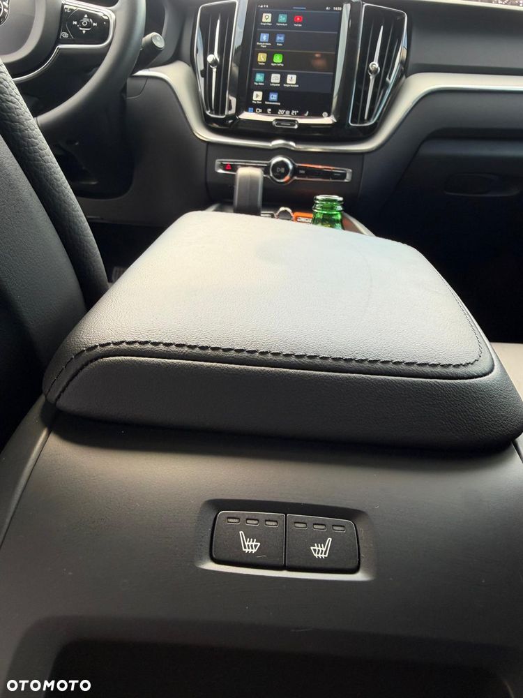 Volvo XC 60 B4 D Ultimate Dark - 14