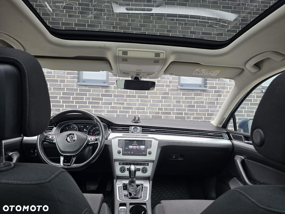 Volkswagen Passat 2.0 TDI SCR 4Motion DDG Highline - 25
