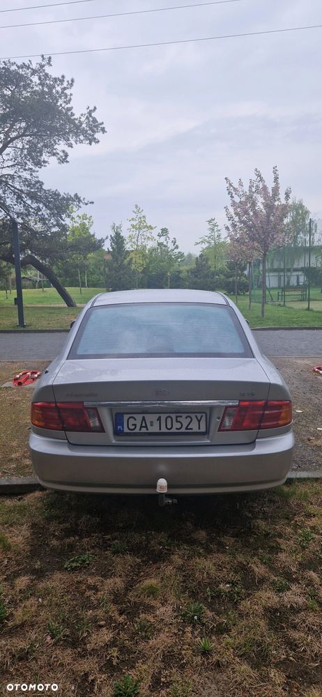 Kia Magentis 2.5 V6 SE - 4