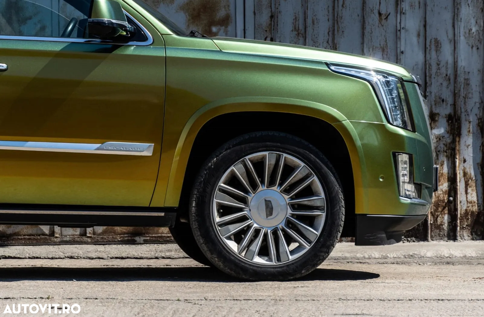 Cadillac Escalade 6.2 V8 AWD AT Platinum - 21