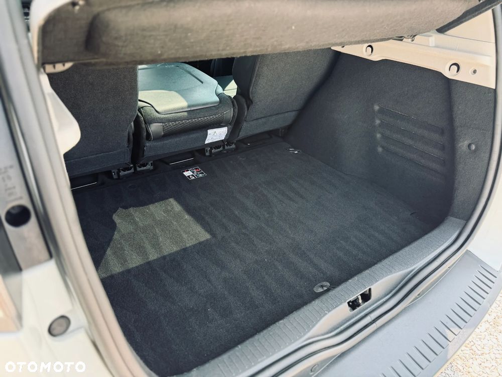 Renault Scenic 1.6 dCi Energy Bose - 16