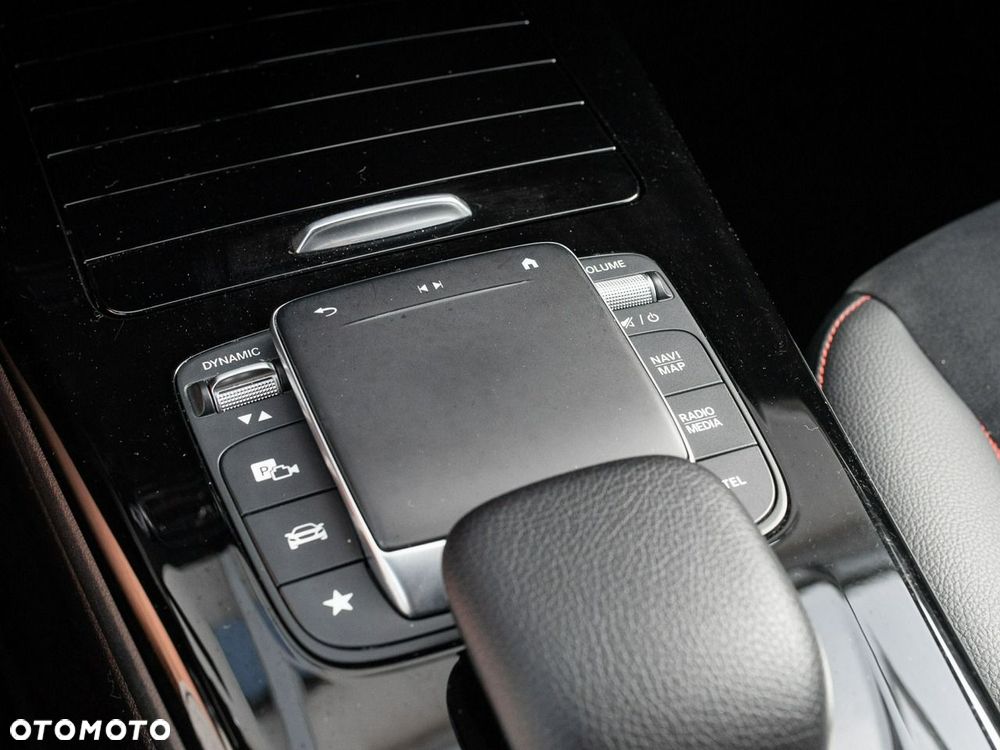 Mercedes-Benz CLA 200 mHEV 7G-DCT - 15