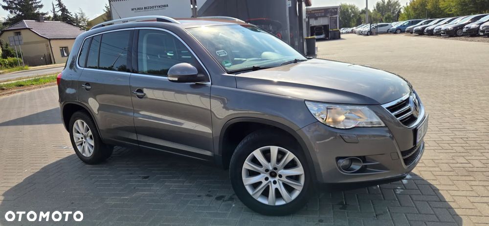 Volkswagen Tiguan 2.0 TDI DPF BlueMotion Technology Exclusive - 18