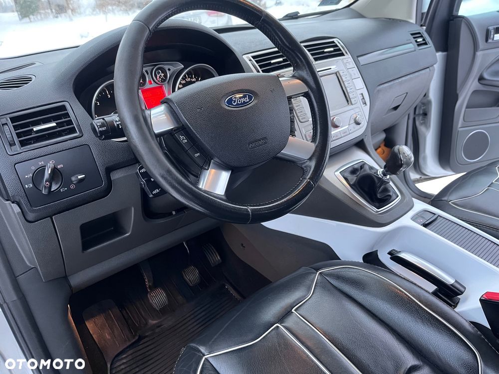 Ford Kuga 2.0 TDCi 4x4 Individual - 12