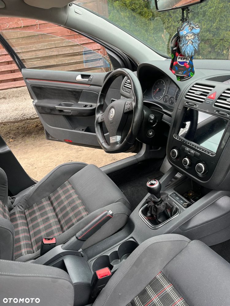 Volkswagen Golf 1.6 Q-Line - 3