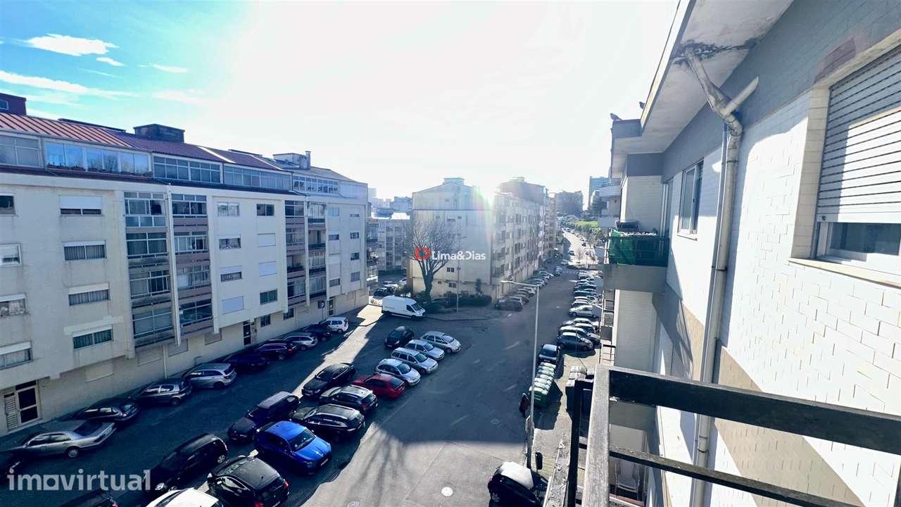 Apartamento T6 Duplex com 3 casas de banho e terraço - Grande imagem: 5/25