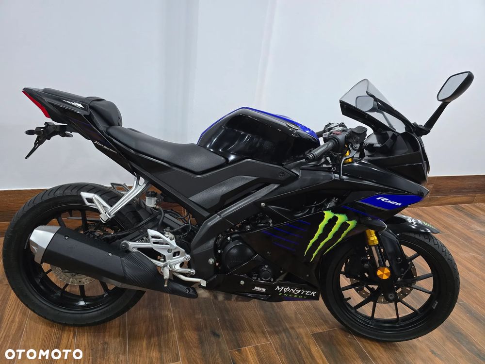 Yamaha YZF - 15