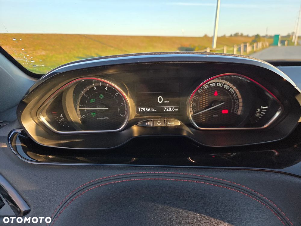 Peugeot 208 1.6 THP GTi - 24