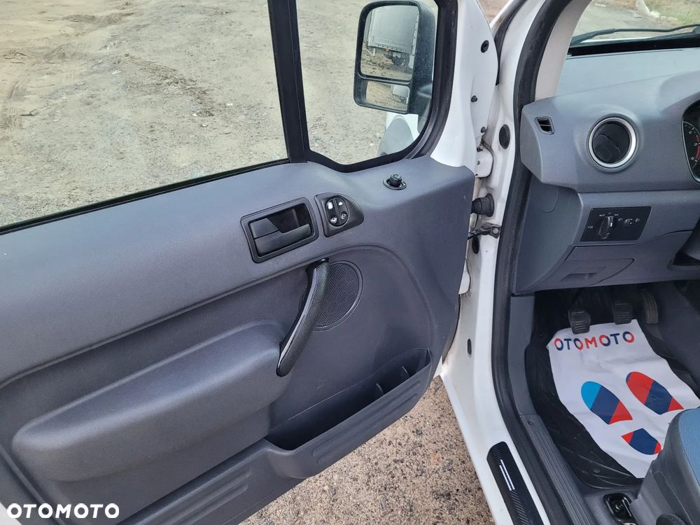 Ford Transit Connect - 20