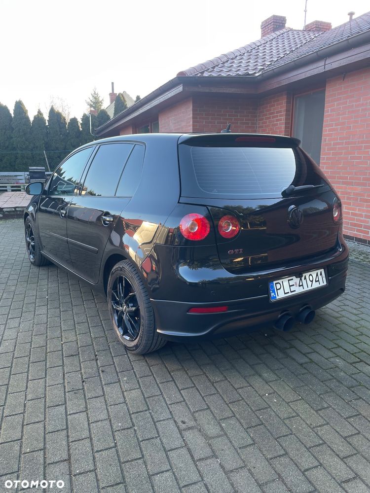 Volkswagen Golf - 6