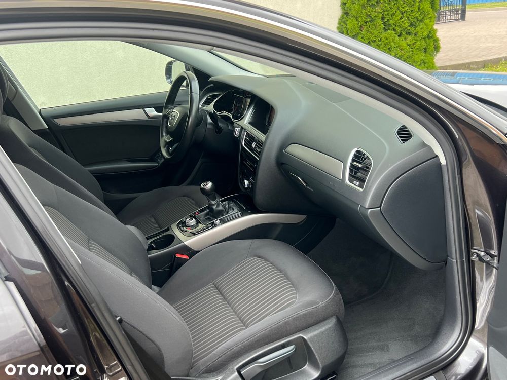 Audi A4 Avant - 10