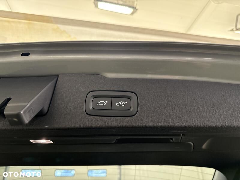 Volvo V60 B3 B Plus Dark - 21