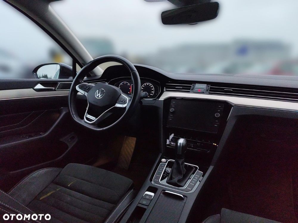 Volkswagen Passat - 15
