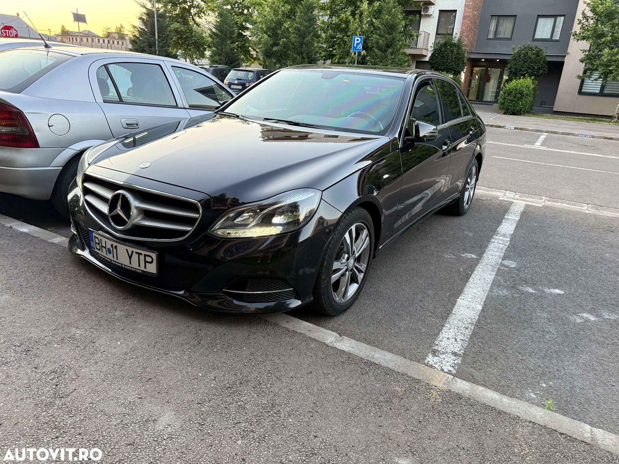 Mercedes-Benz E 220 BlueTEC 9G-TRONIC Avantgarde - 4