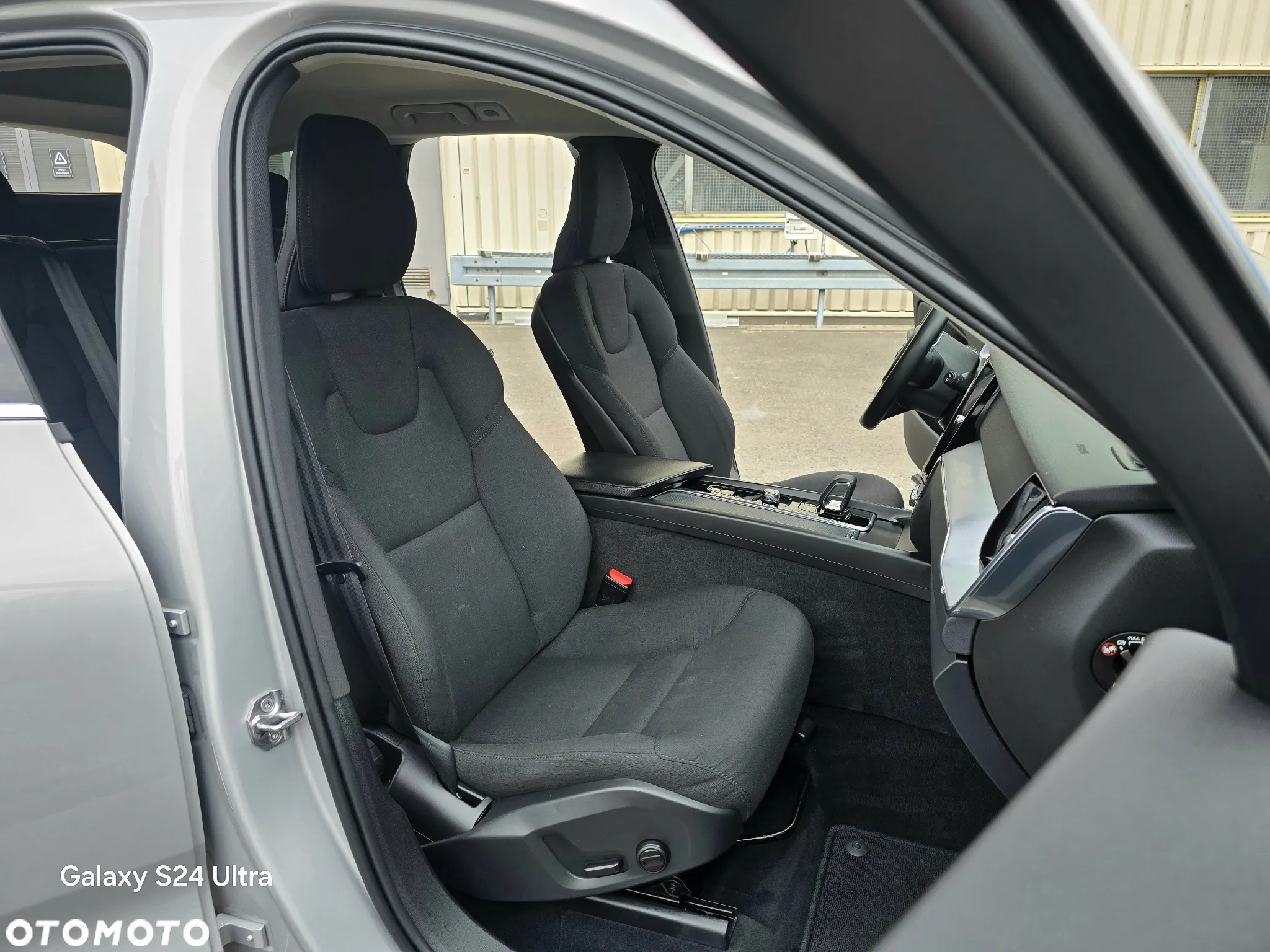 Volvo XC 60 B5 D AWD Momentum Pro - 12