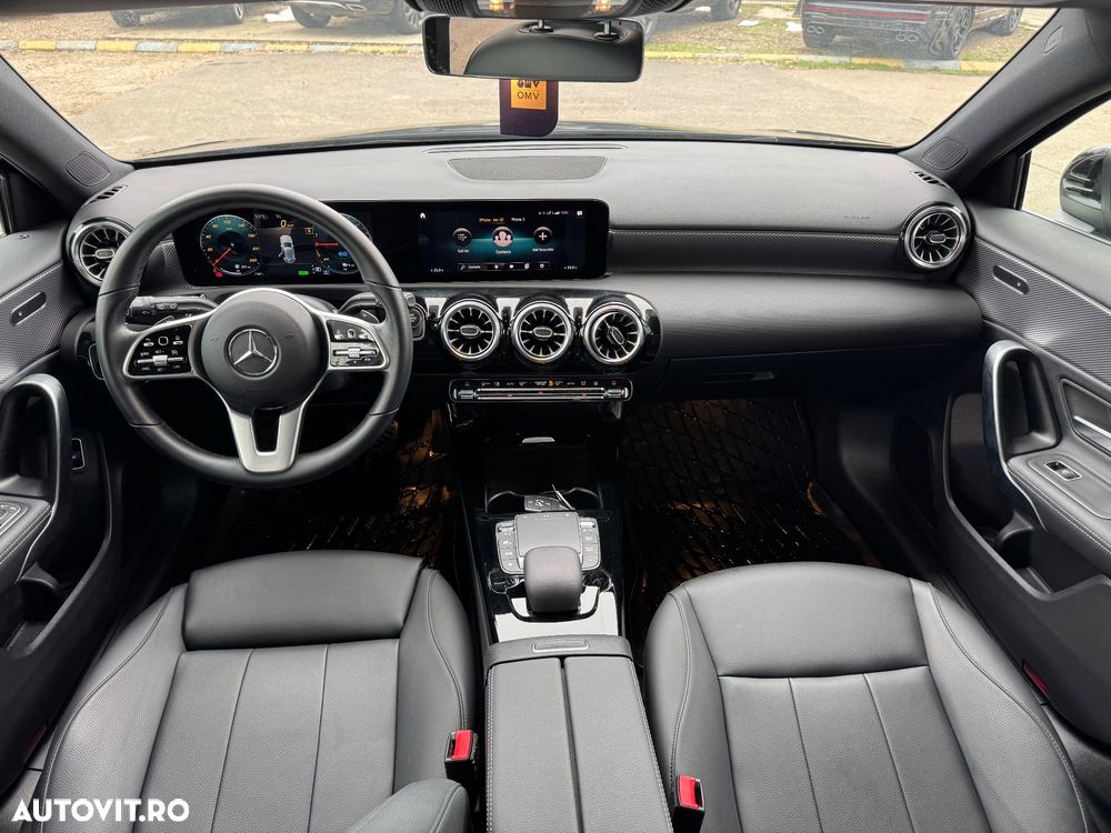 Mercedes-Benz A 250 e Sedan Aut. - 11