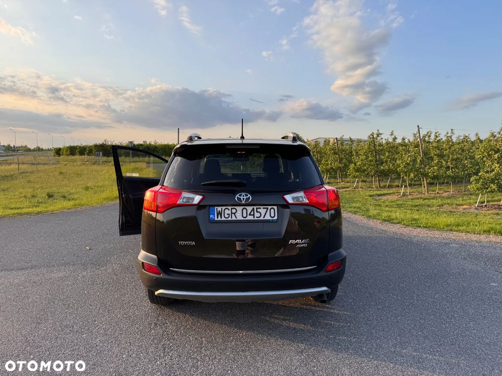 Toyota RAV4 2.0 D-4D Premium 4x2 - 4