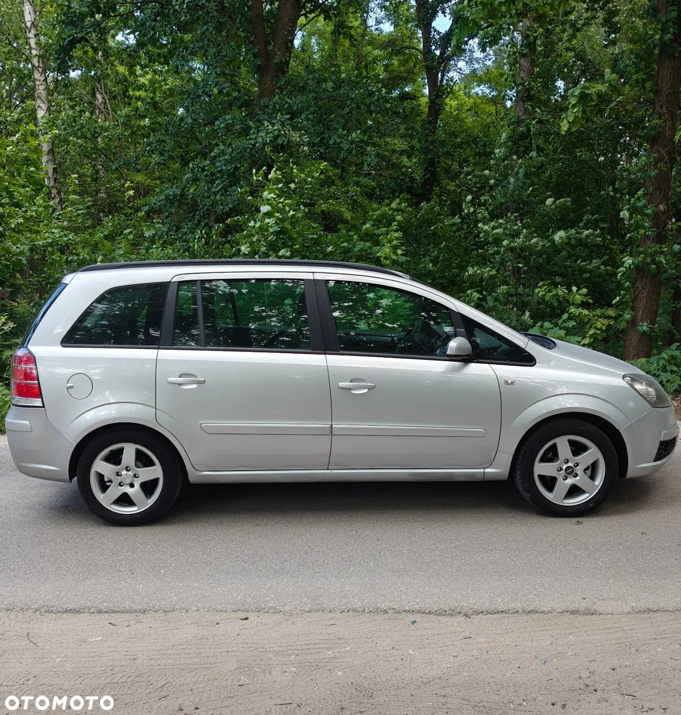 Opel Zafira 1.8 16V Elegance - 4