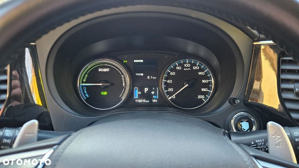 Mitsubishi Outlander - 31