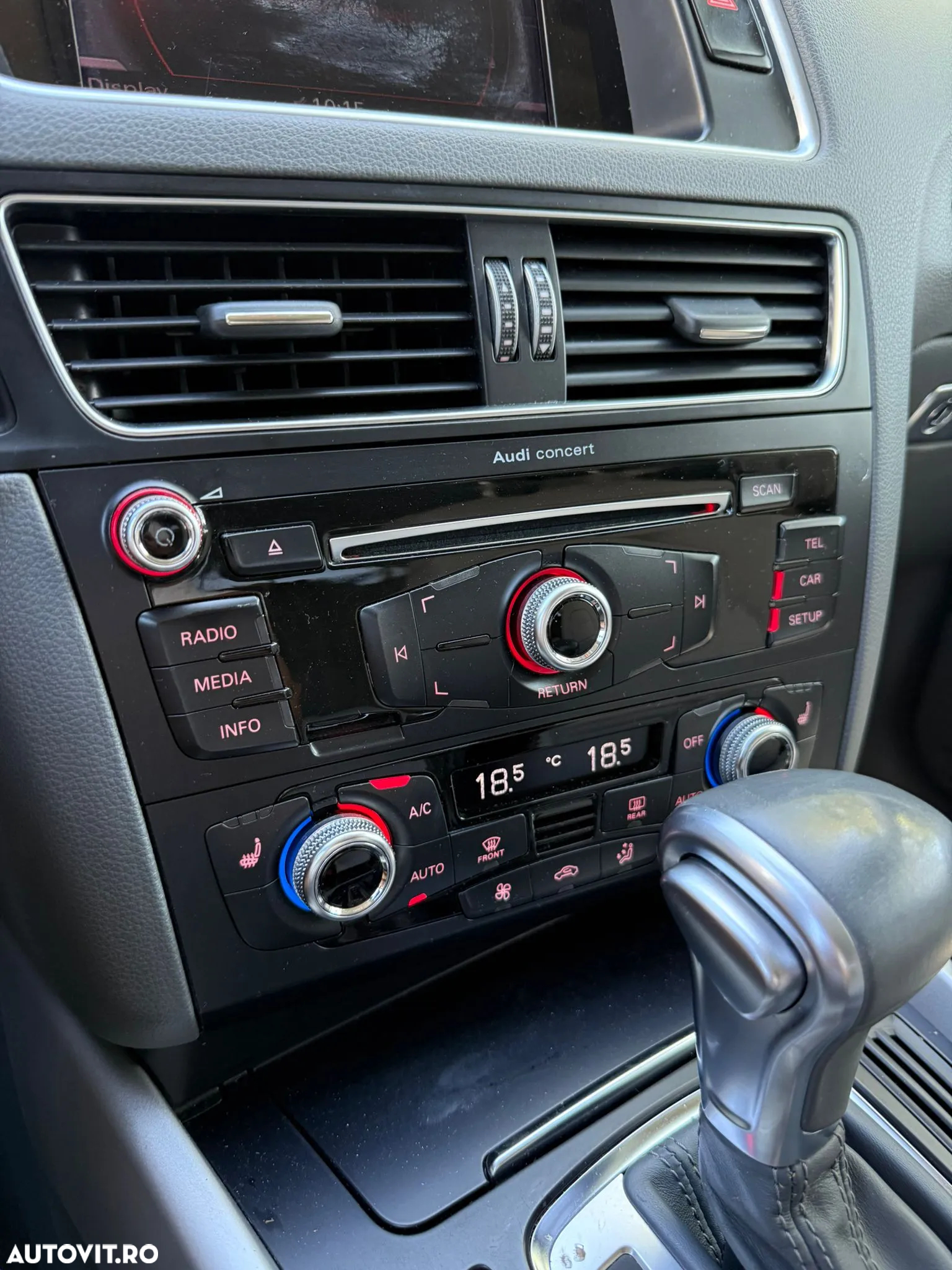 Audi Q5 2.0 40 TDI quattro S tronic Design - 10