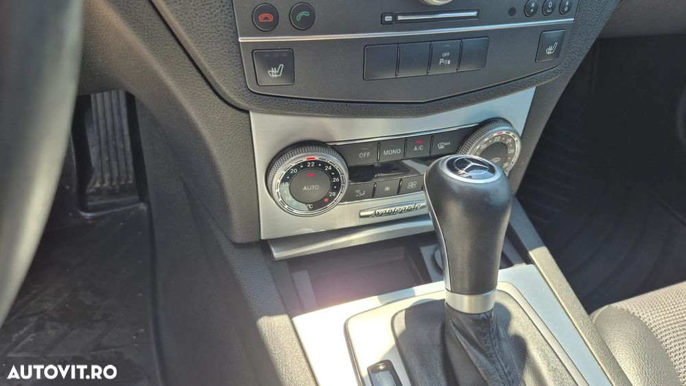Mercedes-Benz C 200 CGI Automatik BlueEFFICIENCY Avantgarde - 34