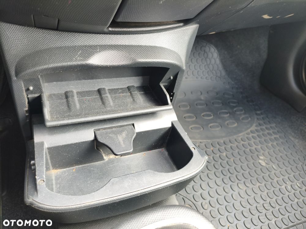Nissan Micra 1.6 - 19