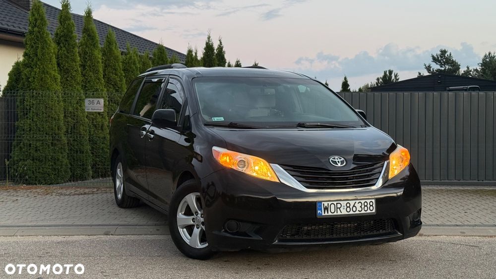 Toyota Sienna 3.5 V6 - 1