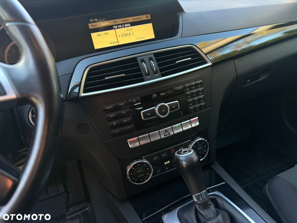 Mercedes-Benz Klasa C 220 CDI 7G-TRONIC Edition - 25