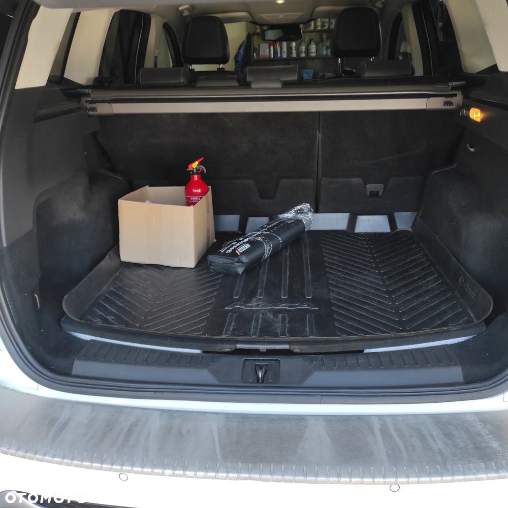 Ford Kuga 1.5 EcoBoost 4x4 Titanium - 8