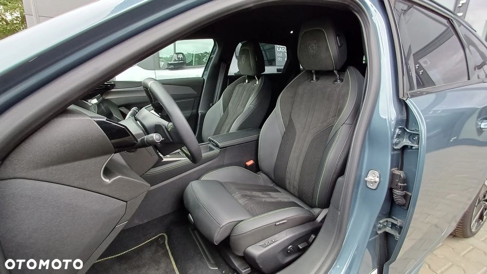 Peugeot 308 Hybrid 145 e-DSC6 GT - 11