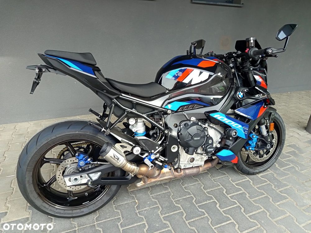 BMW S - 32