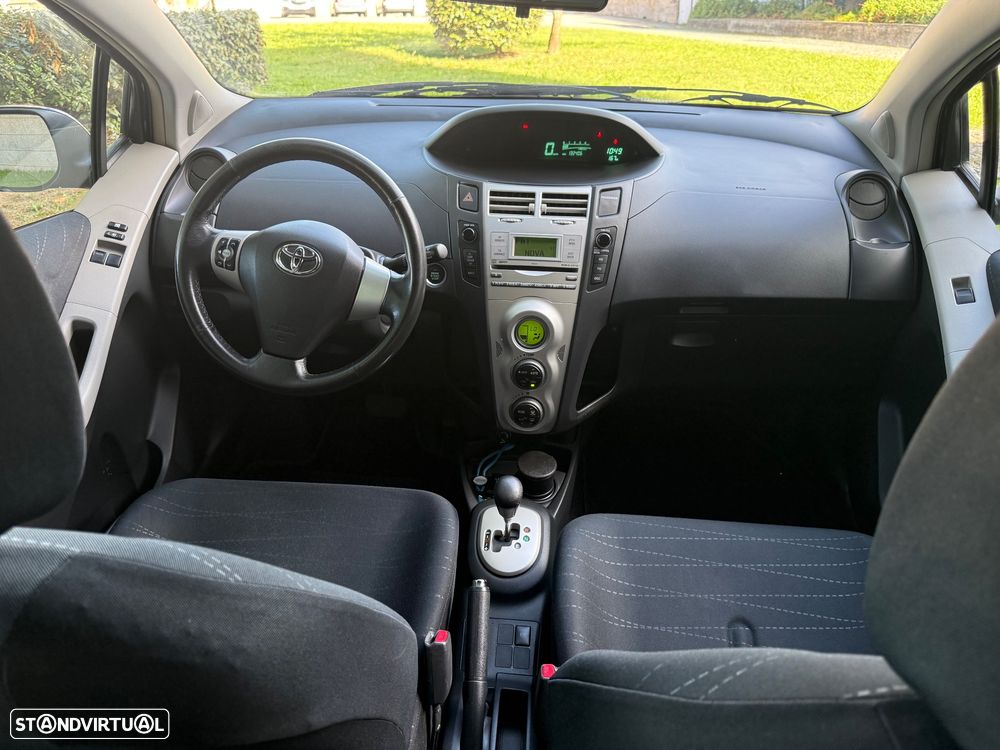 Toyota Yaris 1.0 VVT-i Sol High Pack MMT VSC+TRC - 6