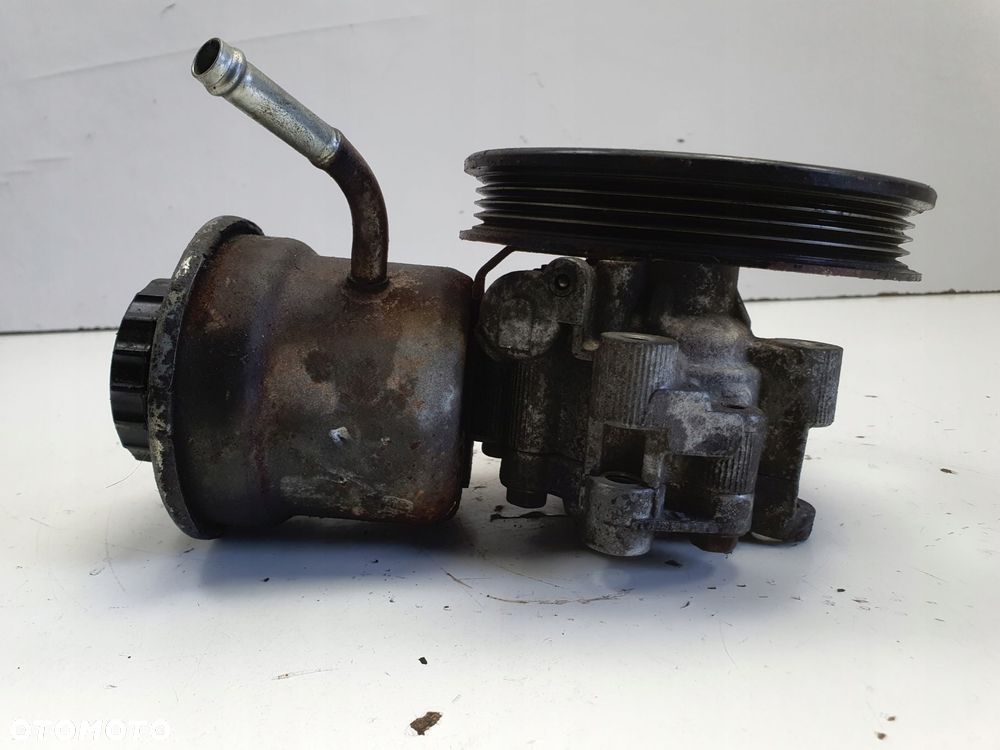 Toyota Avensis T25 2.0 D4D POMPA WSPOMAGANIA - 4