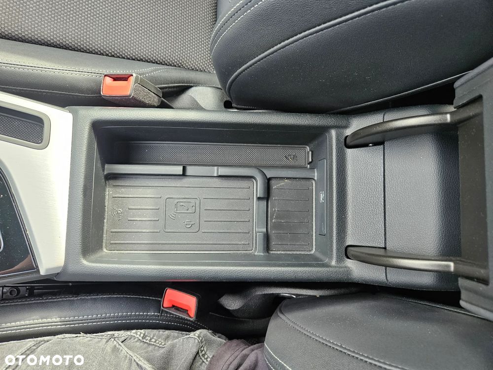Audi A4 Limousine 35 TFSI mHEV S Line S tronic - 30
