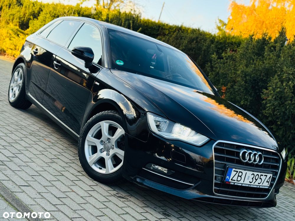 Audi A3 Sportback 1.6 TDI S line Sportpaket - 9