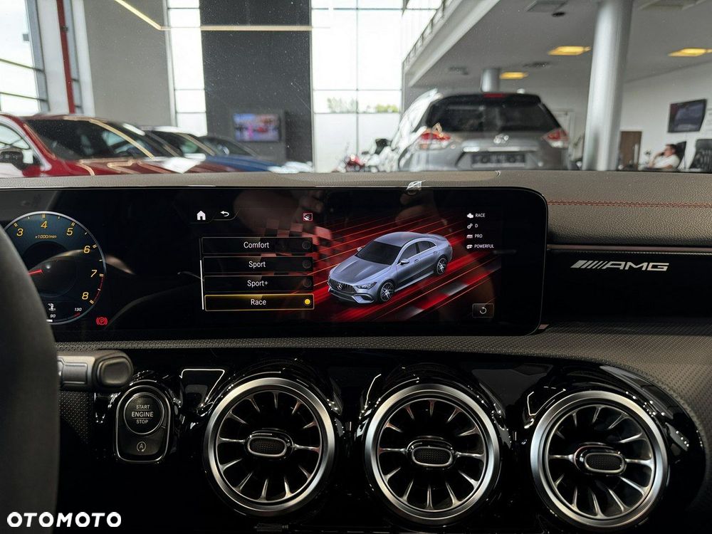 Mercedes-Benz CLA - 35