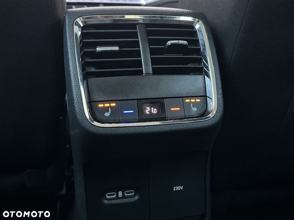 Skoda Octavia 2.0 TDI 4x4 Scout DSG - 32