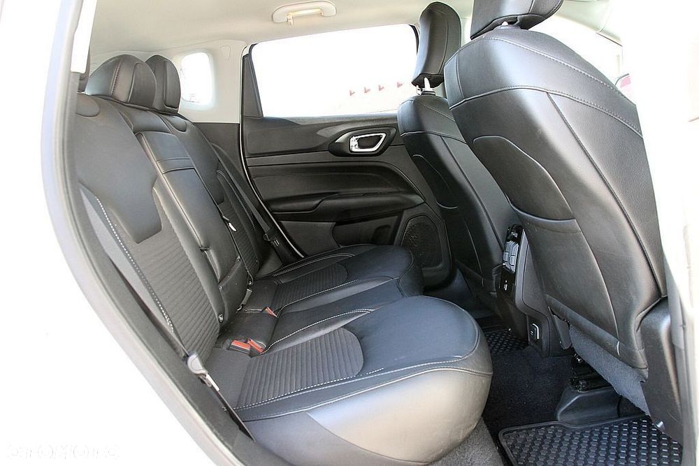Jeep Compass - 27