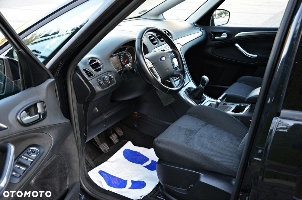 Ford S-Max - 29