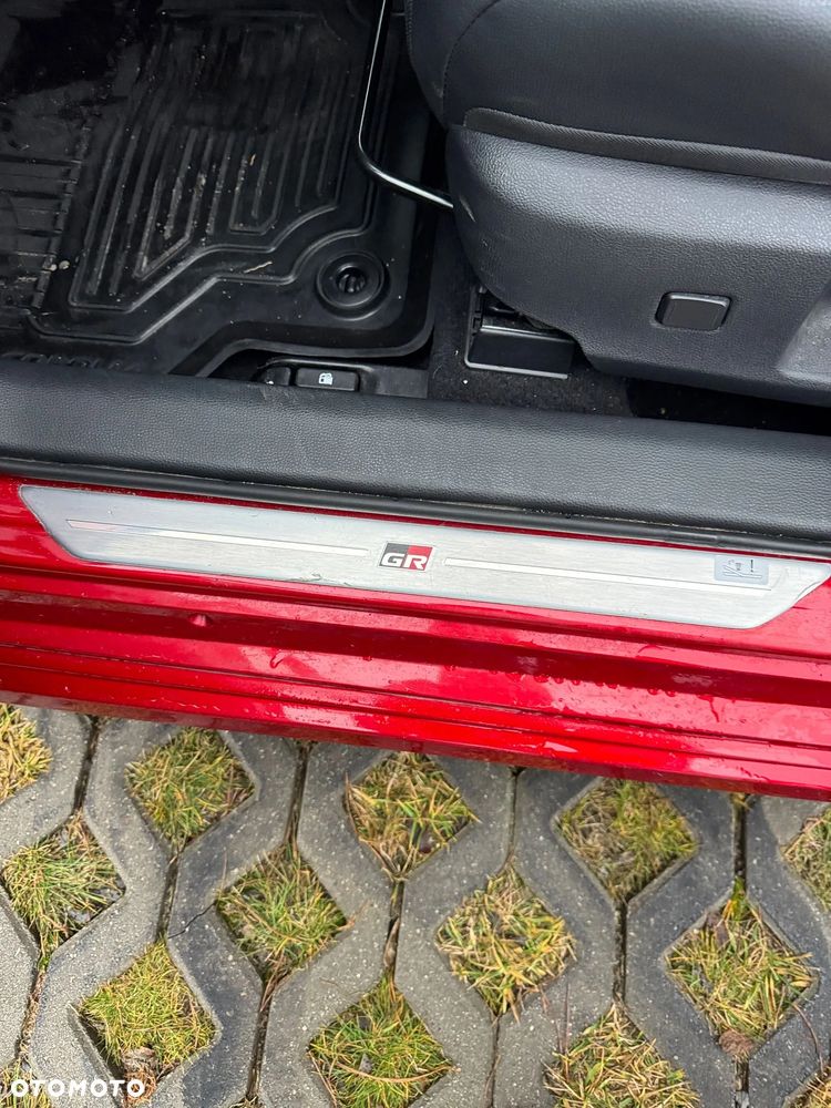 Toyota Corolla 1.8 Hybrid GR Sport Dynamic - 11