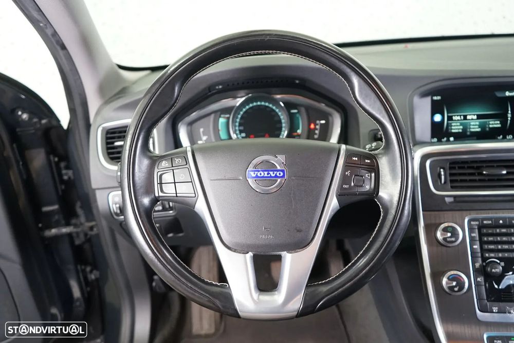 Volvo V60 2.4 D6 Momentum AWD Phev - 21