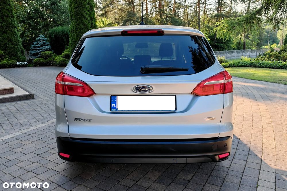 Ford Focus 1.0 EcoBoost Titanium - 4