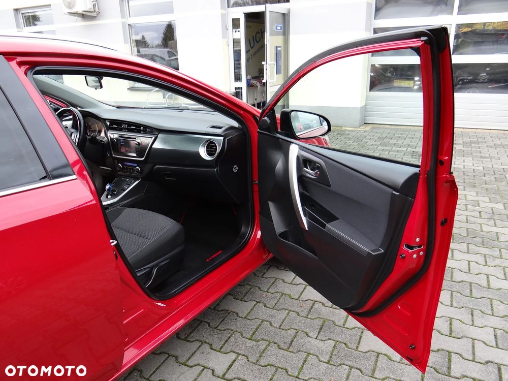 Toyota Auris 1.8 VVT-i Hybrid Automatik Touring Sports Executive - 33