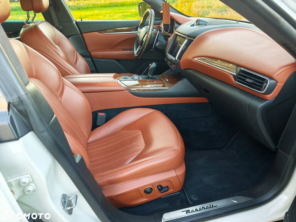 Maserati Levante S Q4 GranLusso - 16