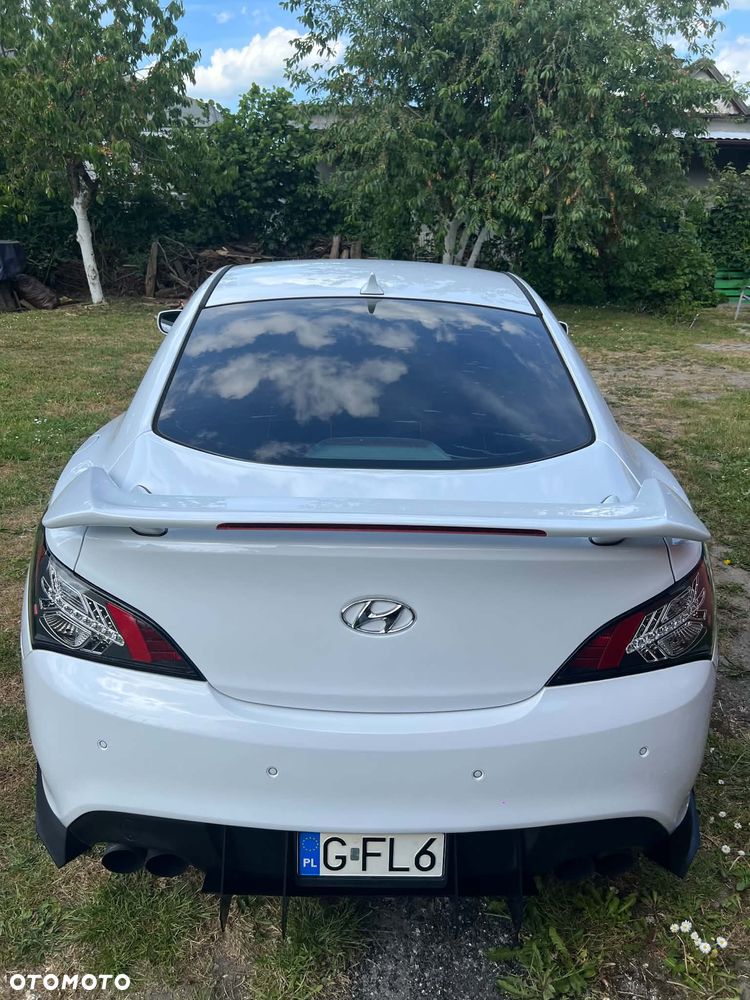Hyundai Genesis Coupe - 6